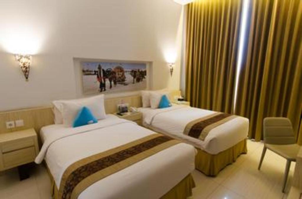 Megaland Hotel Solo Ngoại thất bức ảnh