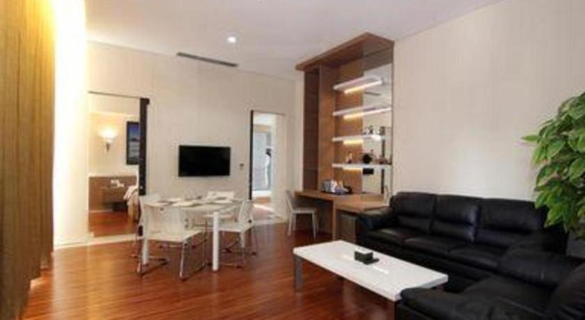 Megaland Hotel Solo Ngoại thất bức ảnh
