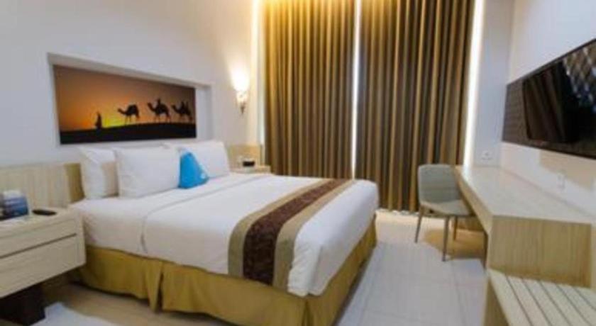 Megaland Hotel Solo Ngoại thất bức ảnh